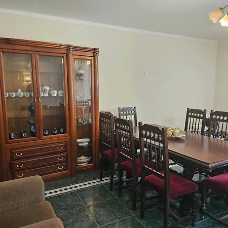 3 Bedrooms With Sea View Furnished Balcony And Wifi At Appartement Portimão